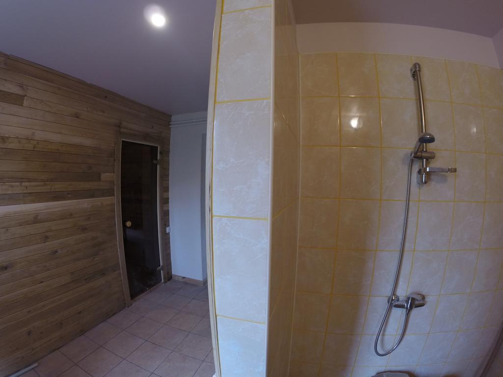 Viesu Maja Arnicani Ragaciems Extérieur photo